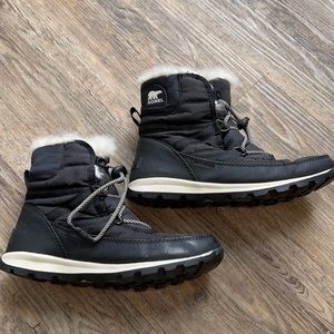 Sorel Women's Whitney Short Lace Winter Boots